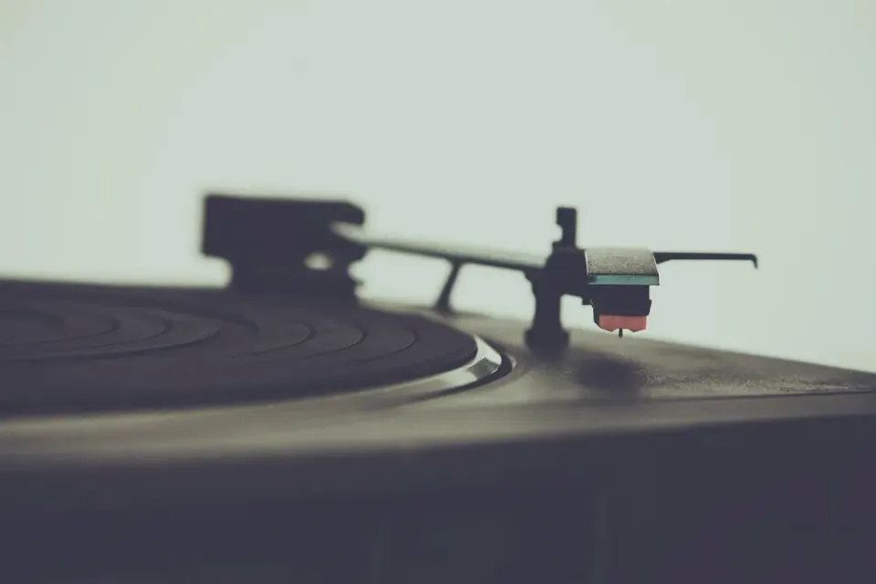 an extremely generic stock image of a record player